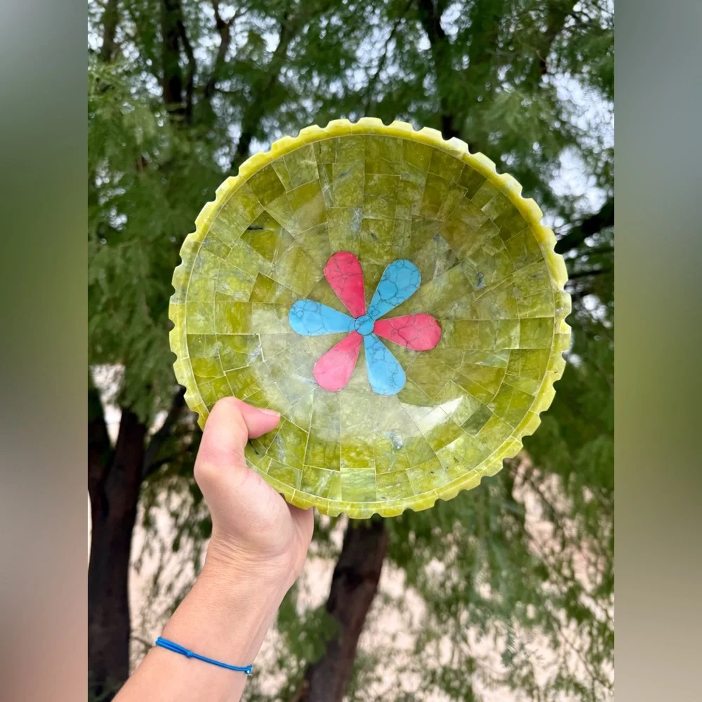 Serpentine bowl with Turquoise - Picture 2 of 6